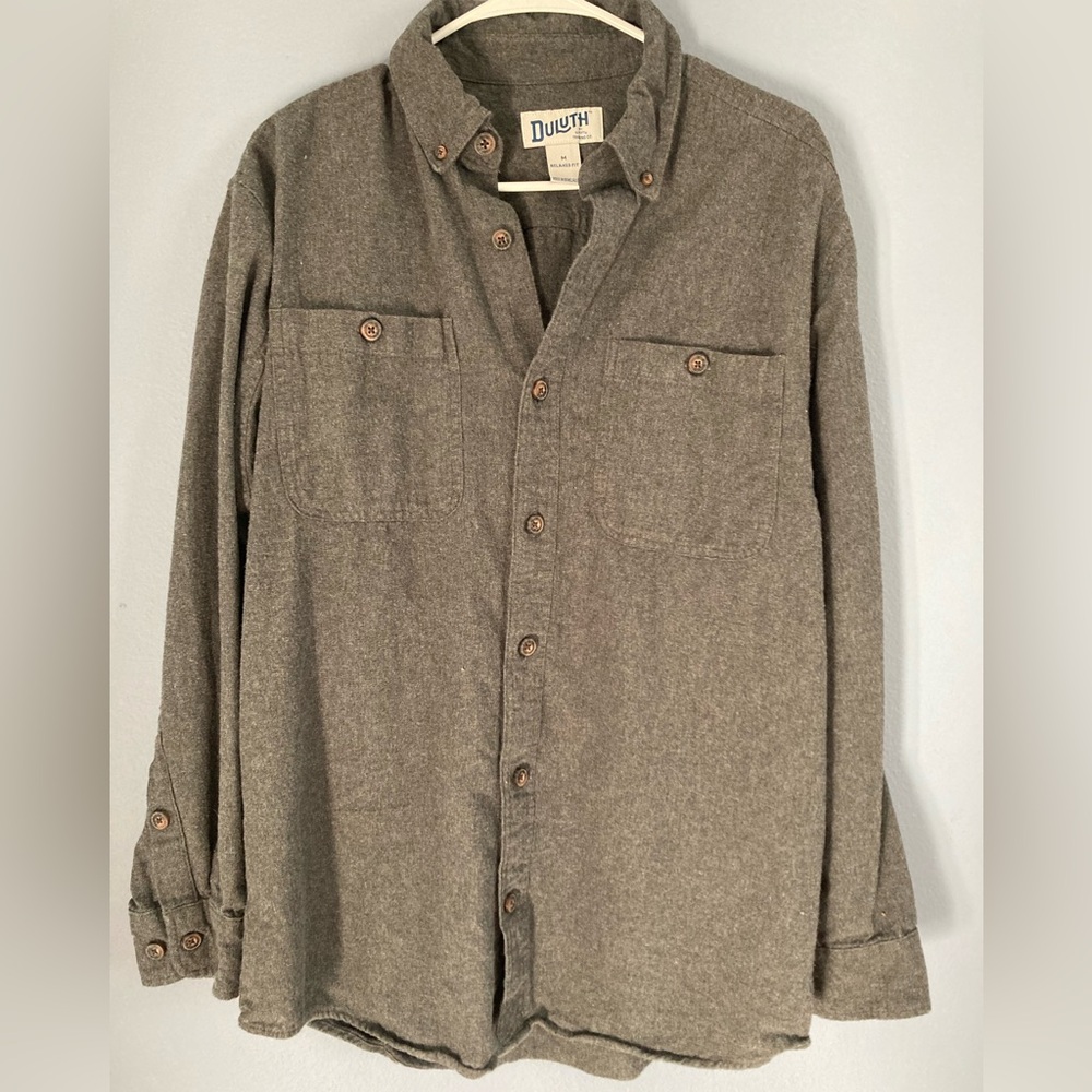 Men’s like new Duluth Trading Co. button up